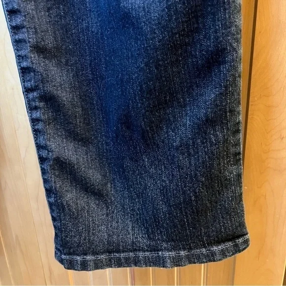 Christopher & Banks Classic Fit Straight Leg Jeans Size 16 Petite - Picture 10 of 16